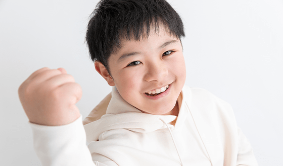 喜ぶ子供のイメージ