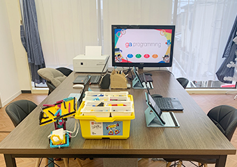 タブレットで学習する様子